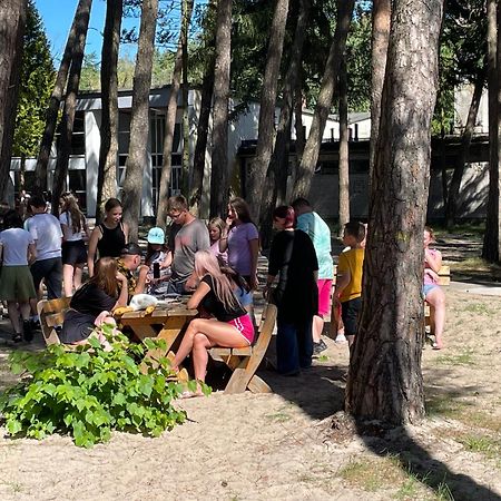 Domki Osrodek Wypoczynkowy Neptun Hotel Ujście-Darłowskie Buitenkant foto