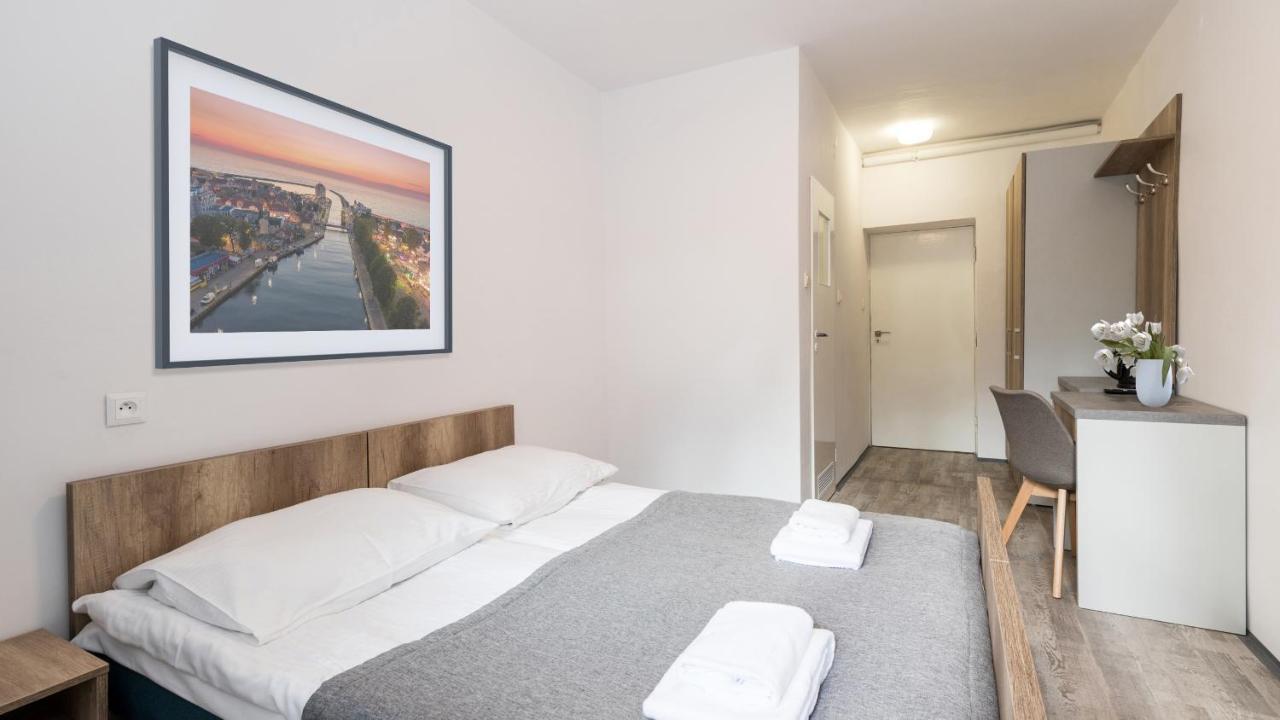 Domki Osrodek Wypoczynkowy Neptun Hotel Ujście-Darłowskie Buitenkant foto